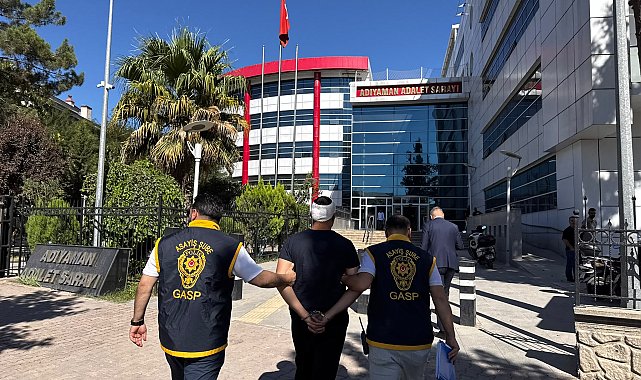 Sevgilisini darbederken araya giren kişiyi bıçaklayan şüpheli yakalandı