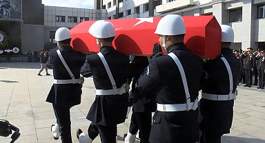 Şırnak'ta kazada şehit olan polis memuru için İstanbul Emniyet Müdürlüğü'nde tören
