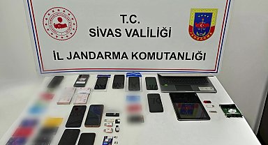 Sivas merkezli 7 ilde siber dolandırıcılık operasyonunda 5 tutuklama