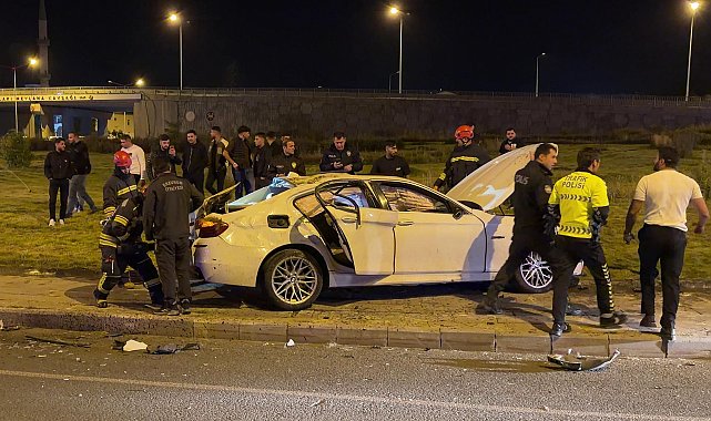 Takla atan otomobildeki 4 kişi yaralandı