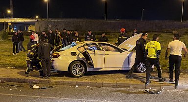 Takla atan otomobildeki 4 kişi yaralandı