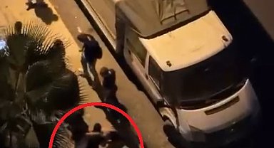 Tartıştıkları kadını darbettiler