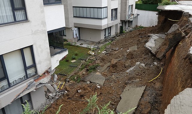 Trabzon'da metrekareye 50 kilogram yağış hasara yol açtı
