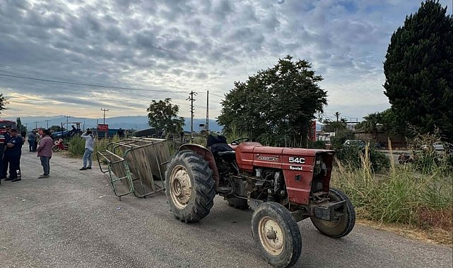 Traktörün römorku devrildi: 1'i çocuk, 4 yaralı