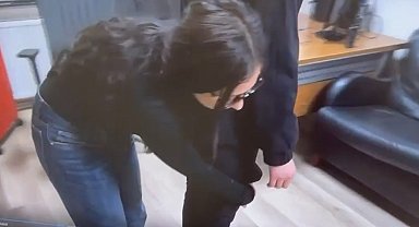 Tuğyan'ın annesi Güllü'yü attığını öne sürüp, olay anını uygulamalı anlattı