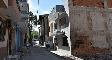 Tünel inşaatı nedeniyle tahliye ve yıkımlar, esnafın işlerini durma noktasına getirdi