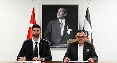 Ümit Akdağ, Beşiktaş'ta 50 numaralı formayı giyecek