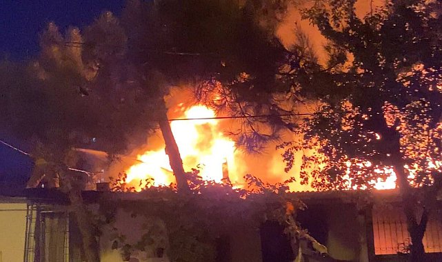 Ümraniye'de 3 gecekondu alev alev yandı