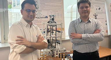 Üniversite öğrencilerinden dikey döner otopark projesi