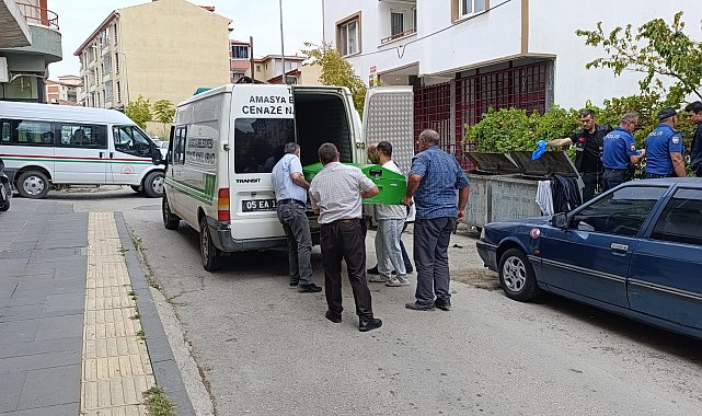 Yalnız yaşadığı evinde ölü bulundu