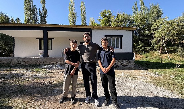 Yarım kalan evlerinde ders çalışıp fen lisesini kazanan ikizler, yeni yuvalarına kavuştu