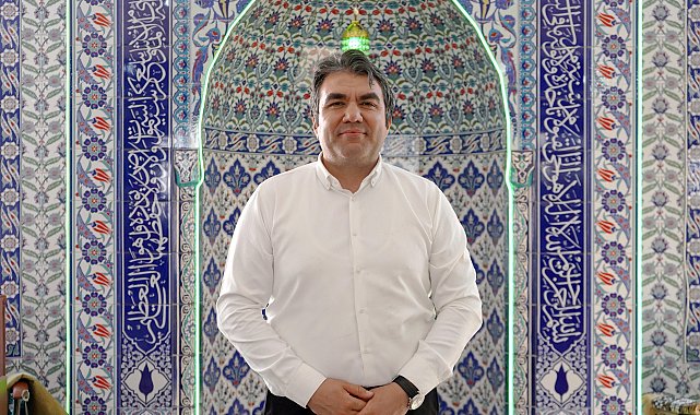 Yazdığı kitapla gençleri camide buluşturdu