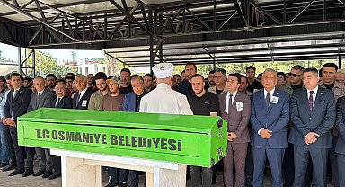 Yeğeninin öldürdüğü öğretmen son yolculuğuna uğurlandı