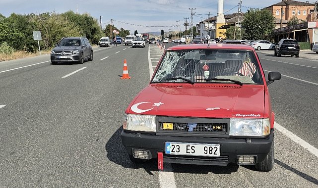 Yolun karşısına geçerken otomobilin altında kalarak öldü; o anlar kamerada