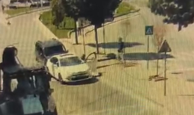 Zeytinburnu'nda yolun karşısına geçen yayayı darbeden sürücü yakalandı