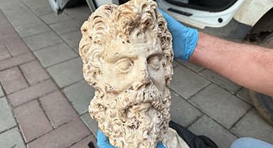 2 bin yıllık Zeus heykel başı ele geçirildi