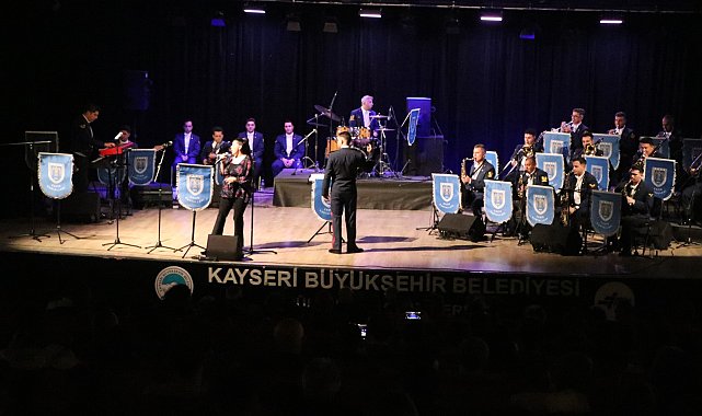 'Cazın Kartalları' Kayseri'de sahne aldı