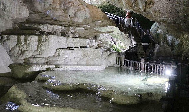 'Yer altındaki gizli Pamukkale' Kaklık Mağarası, ziyaretçi sayısında kendi rekorunu geliştirdi