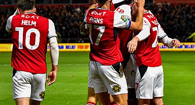 4'üncü lig ekibi Fleetwood Town, Arsenal'i kupadan eledi