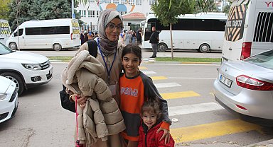 7 yaşında yürüyebilen Serebral Palsili Hayrunnisa'nın hayali doktor olmak
