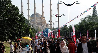 Adana Lezzet Festivali'ne son gününde yoğun ilgi
