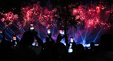 Adana Uluslararası Lezzet Festivali'nde 1000 dronla görsel şölen