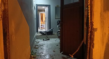 Adana'da bir eve el yapımı patlayıcı atıldı