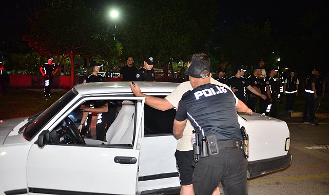Adana'da dron destekli 'Huzur ve Güven' denetimi; aranması olan 66 kişi yakalandı