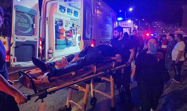 Adana'da hafif ticari araç kanala düştü: 2 yaralı