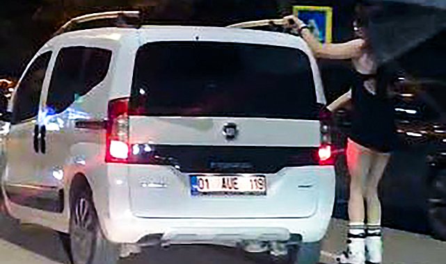 Adana'da patenle tehlikeli yolculuk kamerada