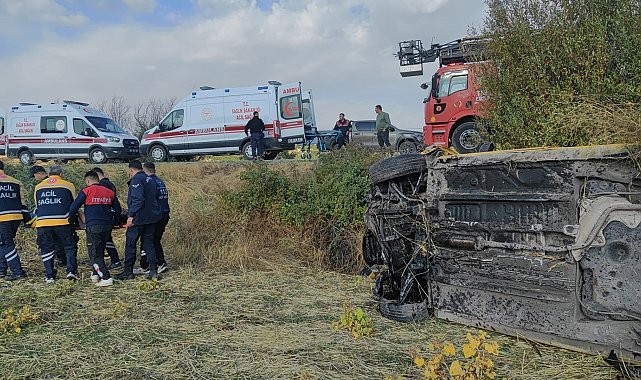 Adıyaman'da taksi şarampole devrildi: 5 yaralı