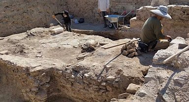 Afyonkarahisar'daki kazılarda 2 bin yıllık kaplıca kalıntıları bulundu