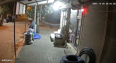 Akrabalarını ayırırken polisin hayatını kaybettiği kavga kamerada