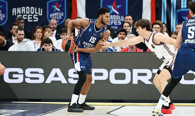 Anadolu Efes - Bayern Münich: 93-101