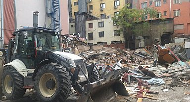 Ankara Ulus'ta eğlence mekanı ile 2 büfenin yıkımı yapıldı