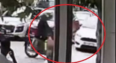 Ankara'da motosiklet ile otomobilin çarpıştığı kaza kamerada: 1 yaralı