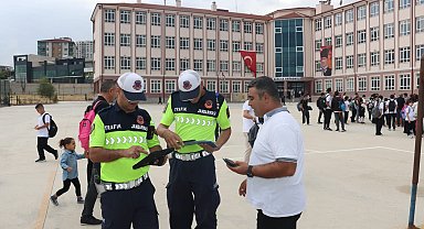 Ankara'da okul çevrelerinde denetim; 19 bin 854 kişi sorgulandı