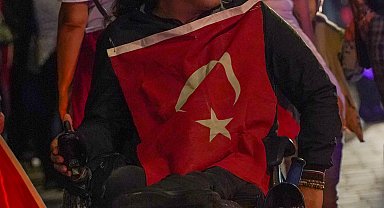 Antalya'da Fener Alayı ile Cumhuriyet coşkusu