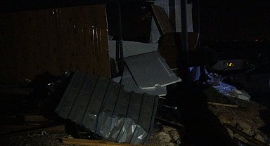 Antalya'da hortum konteynerleri parçaladı, kule vinci devirdi; 4 ölü, 1 yaralı