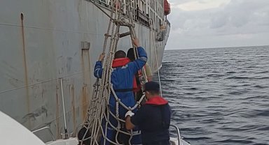 Antalya'da Kaş açıklarındaki gemide yaralanan mürettebat tahliye edildi