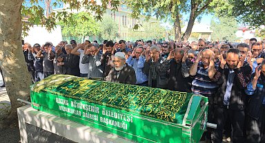 Arkadaşlık teklifini reddettiği kişi tarafından öldürülen Sevda, toprağa verildi