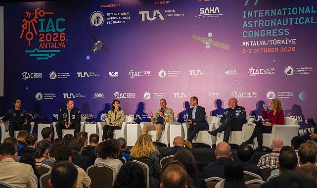 Astronotlar, uzay yolculuğunun risklerini anlattı