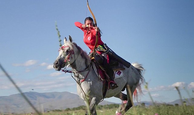 Atlı okçuluğun şampiyon 'Melek'i yeni sporcular yetiştiriyor