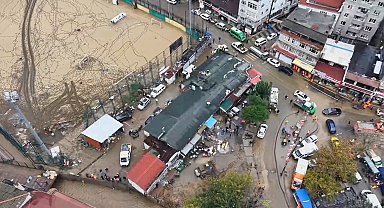 Ayazağa'da dere yatağındaki riskli yapılarda yıkım başladı