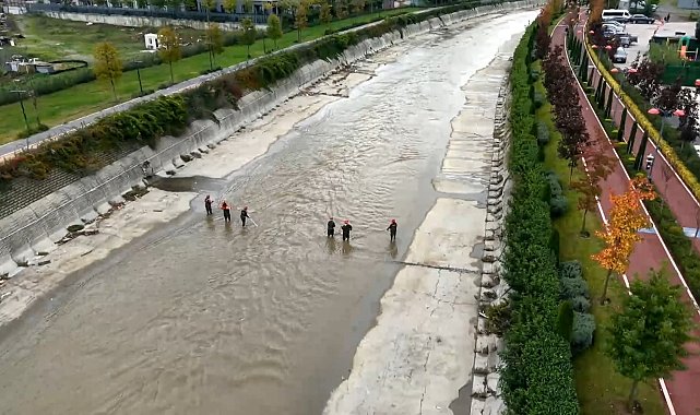 Ayazağa'da yıkım ve arama çalışmaları devam ediyor