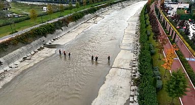 Ayazağa'da yıkım ve arama çalışmaları devam ediyor