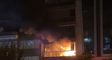 Aydın'da 9 katlı binada yangın: 5 kişi dumandan etkilendi
