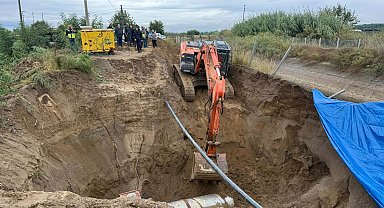 Aydın'da kanalizasyon kazısında toprak kaydı; 1 ölü