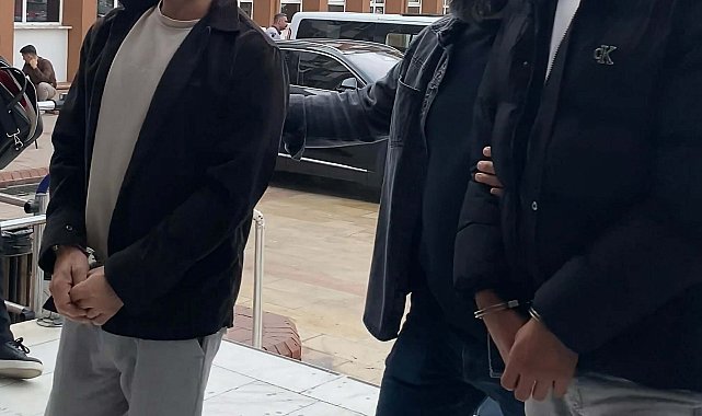 Aydın'da uyuşturucu sevkiyatı yapılan iki otomobile operasyon: 4 tutuklama