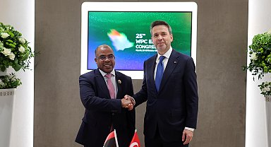 Bakan Bayraktar, Libyalı mevkidaşı Abdulsadek ile görüştü